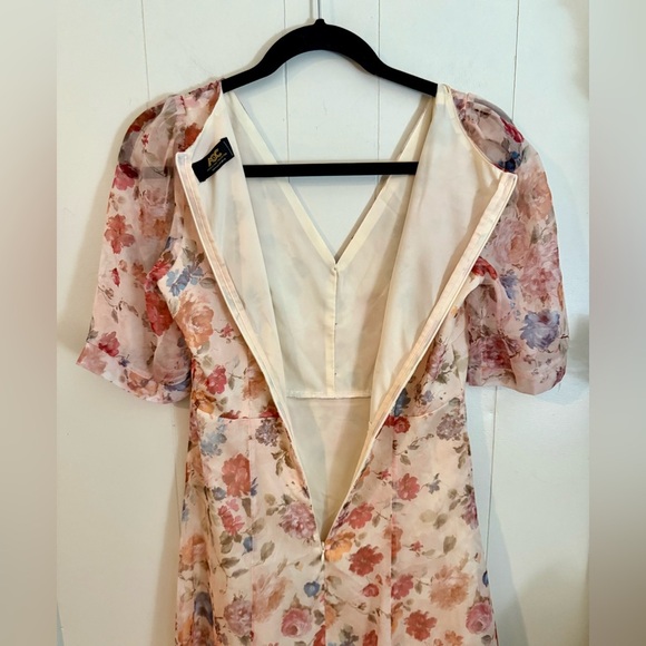 Angelic Chic Collection Floral V-Neck Pearl Dress, Size 34 - Picture 10 of 11